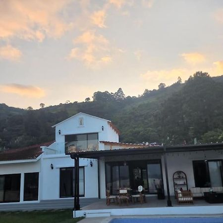 Willa Chalet Santa Teresita Amatitlán Zewnętrze zdjęcie